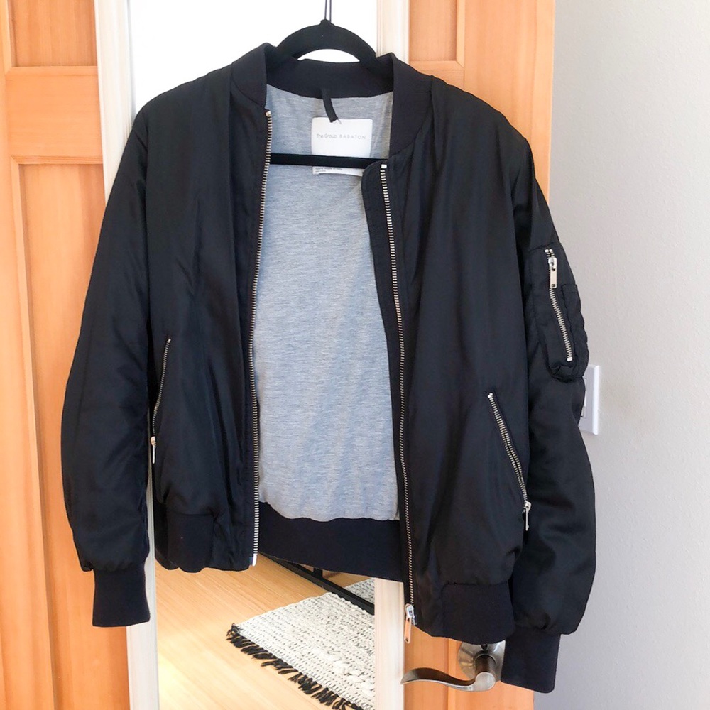 ARITZIA BABATON black puffy bomber jacket
